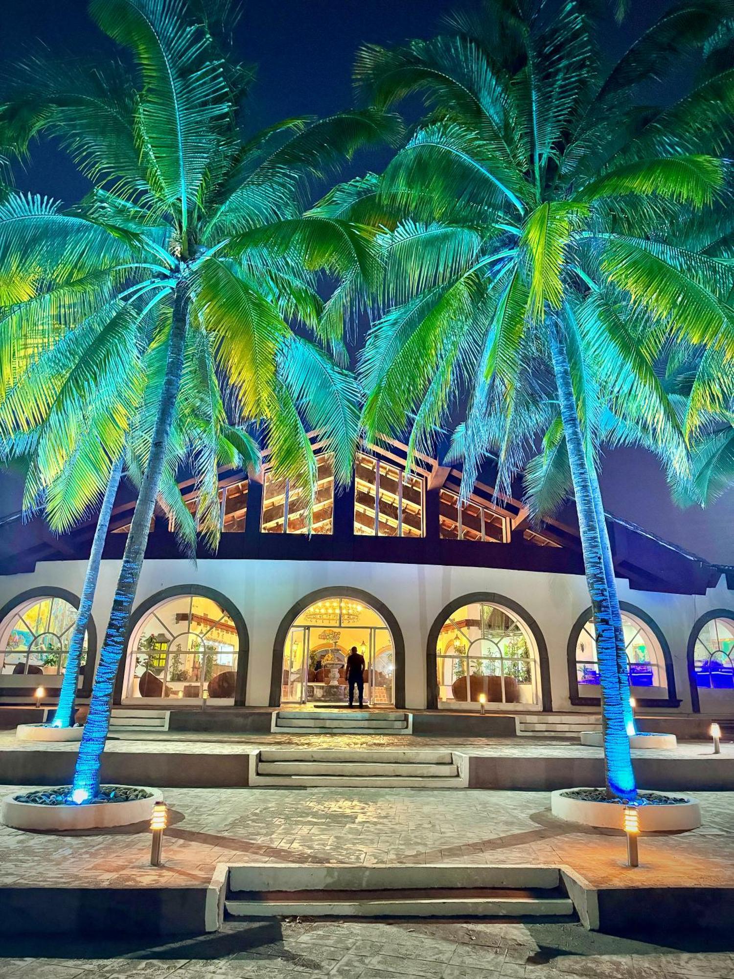 Hotel Tesoro Beach San Luis La Herradura Kültér fotó