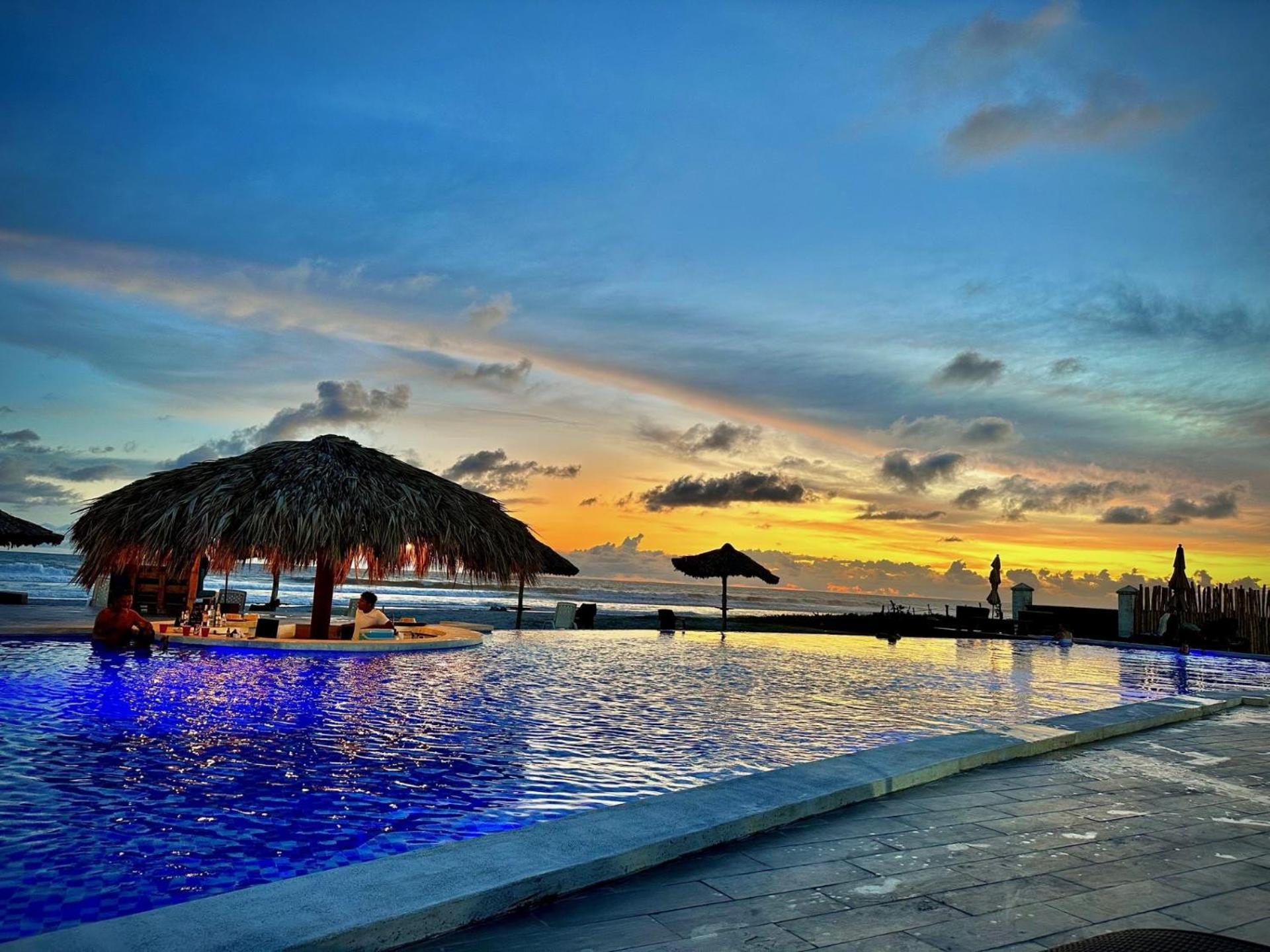 Hotel Tesoro Beach San Luis La Herradura Kültér fotó