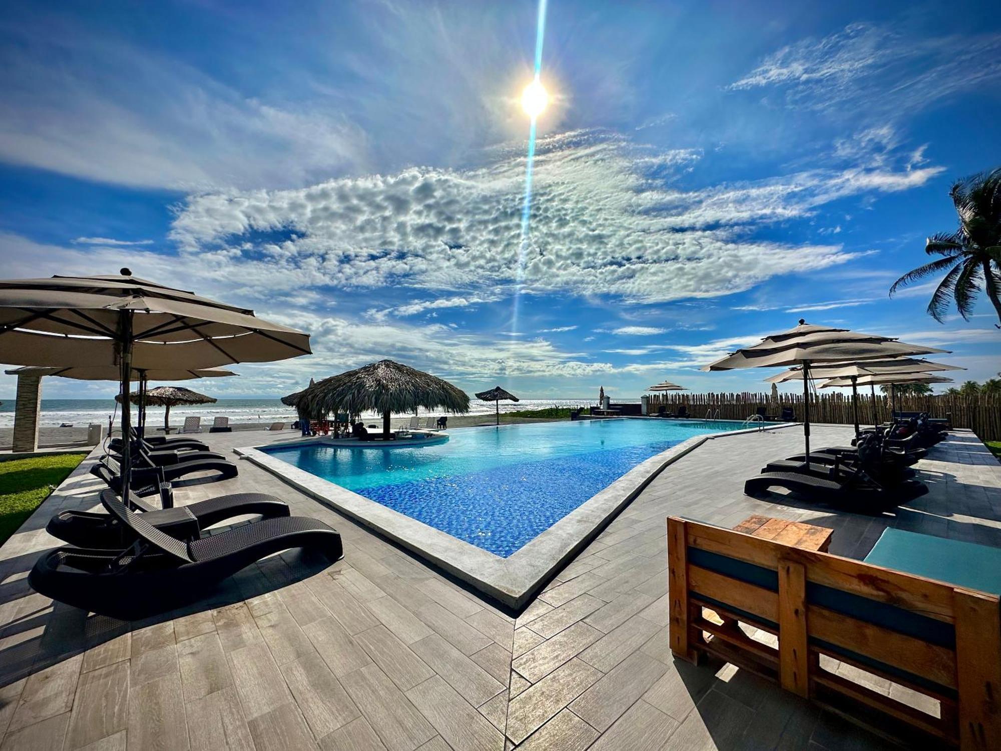 Hotel Tesoro Beach San Luis La Herradura Kültér fotó