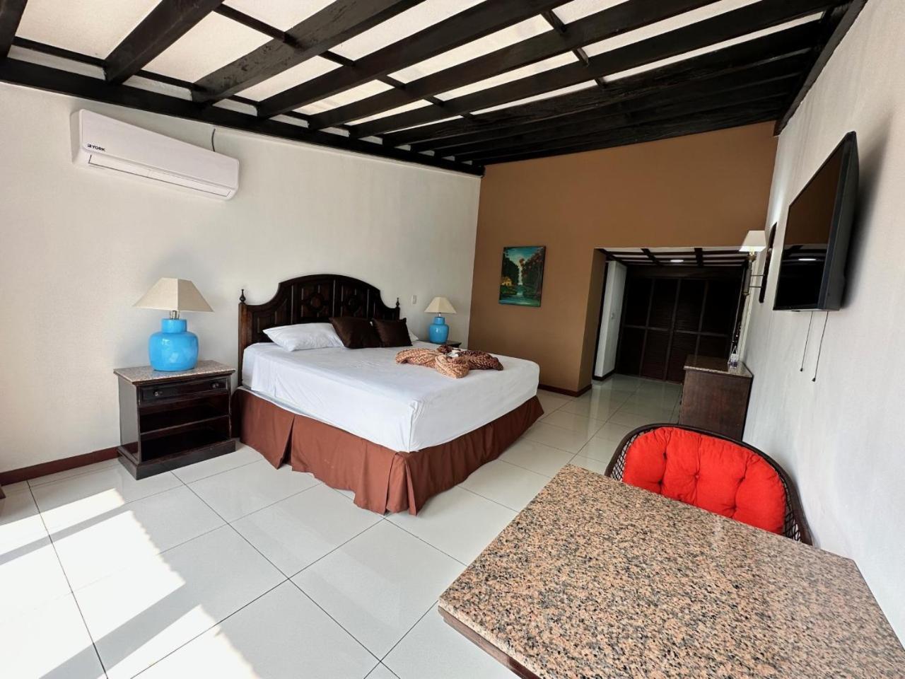 Hotel Tesoro Beach San Luis La Herradura Kültér fotó