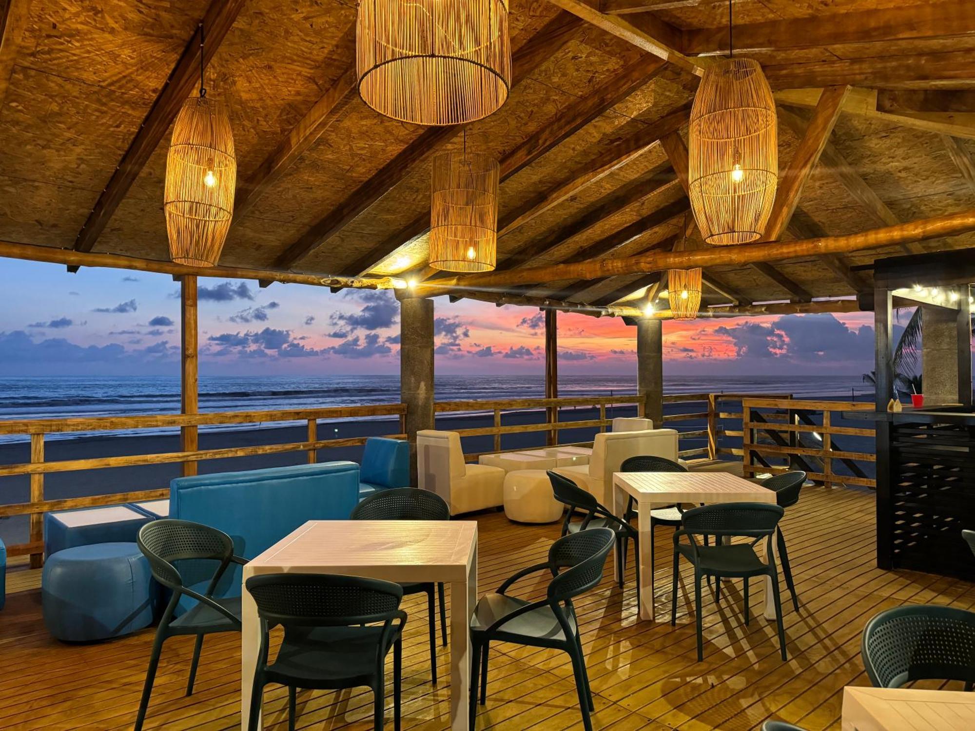 Hotel Tesoro Beach San Luis La Herradura Kültér fotó